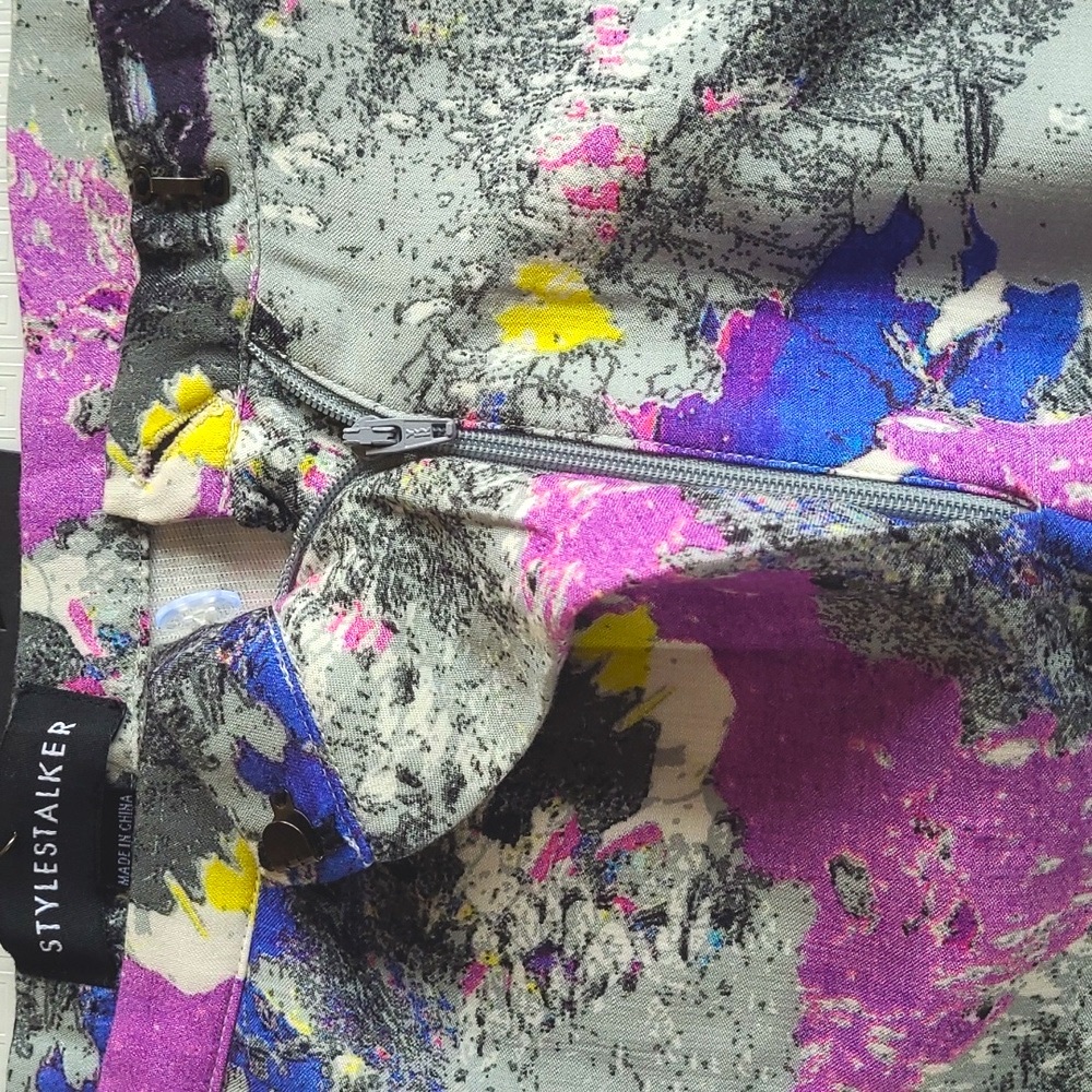 Colorful Abstract Print Pants - Picture 4 of 9